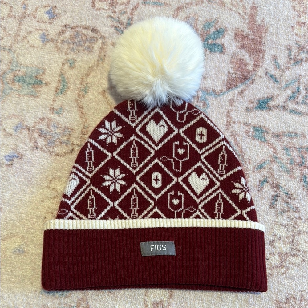 FIGS WINTER HAT IN CRANBERRY
